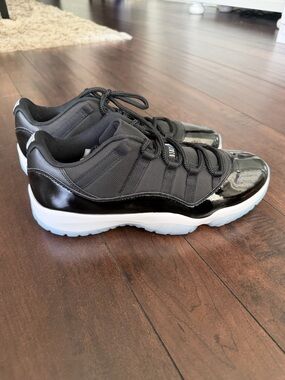 New Air Jordan 11 Retro Men’s Black Patent Low-Top Sneakers